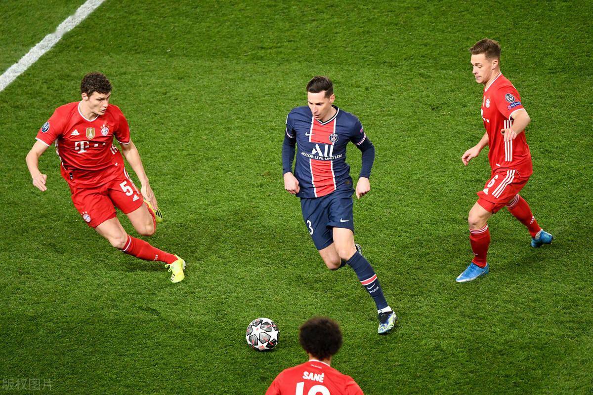 包含欧超杯转会期走向成谜，国际米兰门线救险，悬念犹存，更衣室氛围转暖的词条