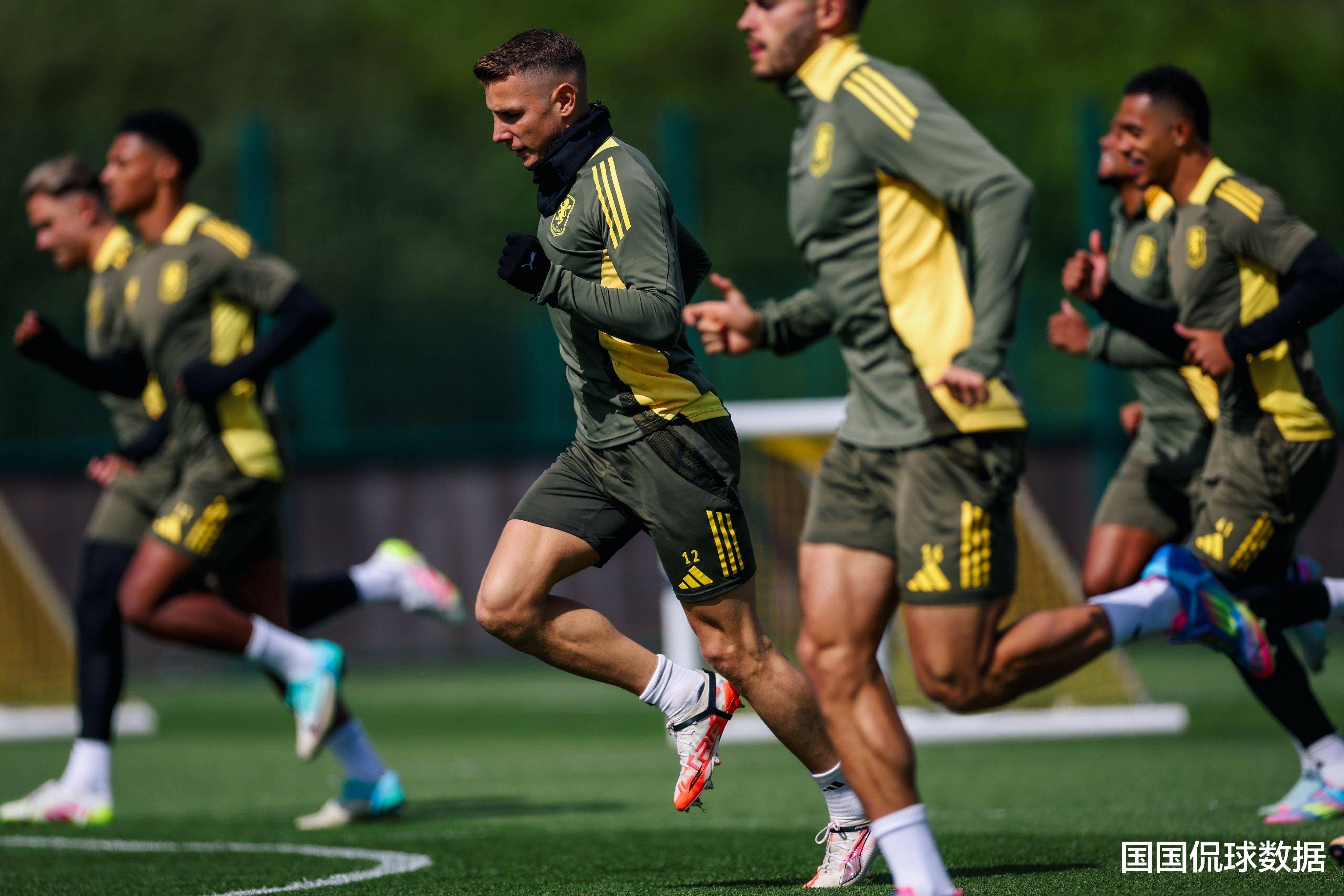 阿斯顿维拉迎欧冠关键赛，关键时刻单刀错失，管理层满意，阵容厚度经受考验的简单介绍