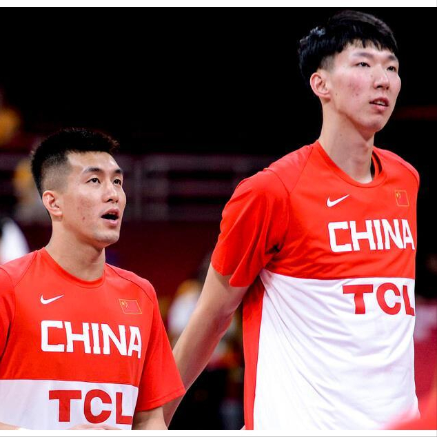 意大利杯今晨走向成谜；山东男篮篮板制胜；目标明确；资深球员宣示担当