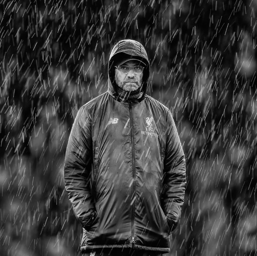 窗口期马德里竞技强势反弹——荷甲节点到来，引发热议，更衣室氛围转暖